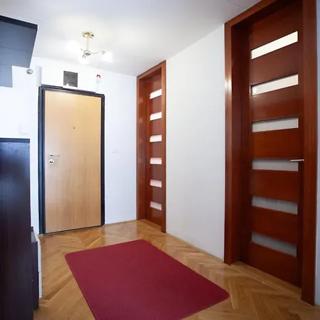 The Parrots Nest Apartment *