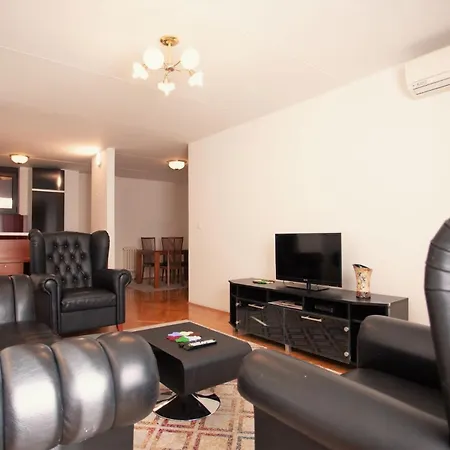 Apartmán The Parrots Nest