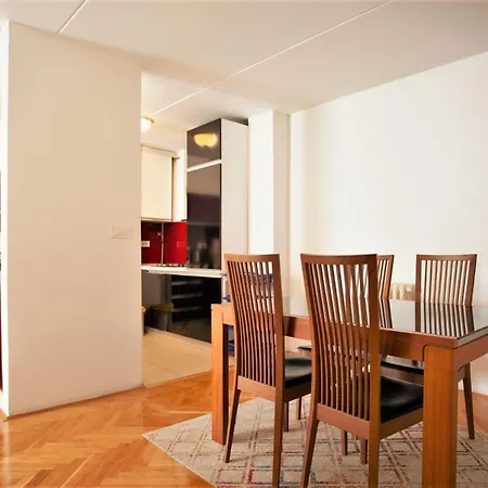 The Parrots Nest 公寓 *